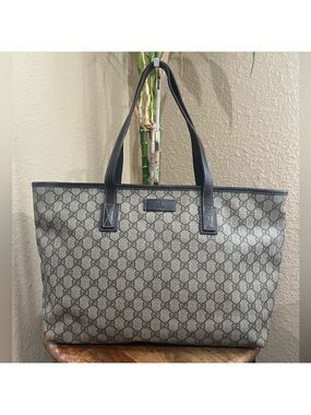 GUCCI GG SUPREME MONOGRAM TOTE